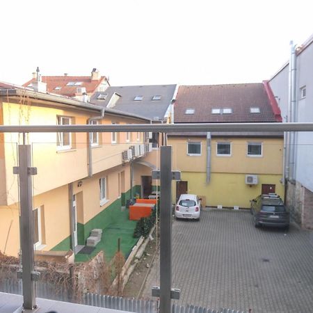 Premium City Centre Bedrooms Prešov Buitenkant foto