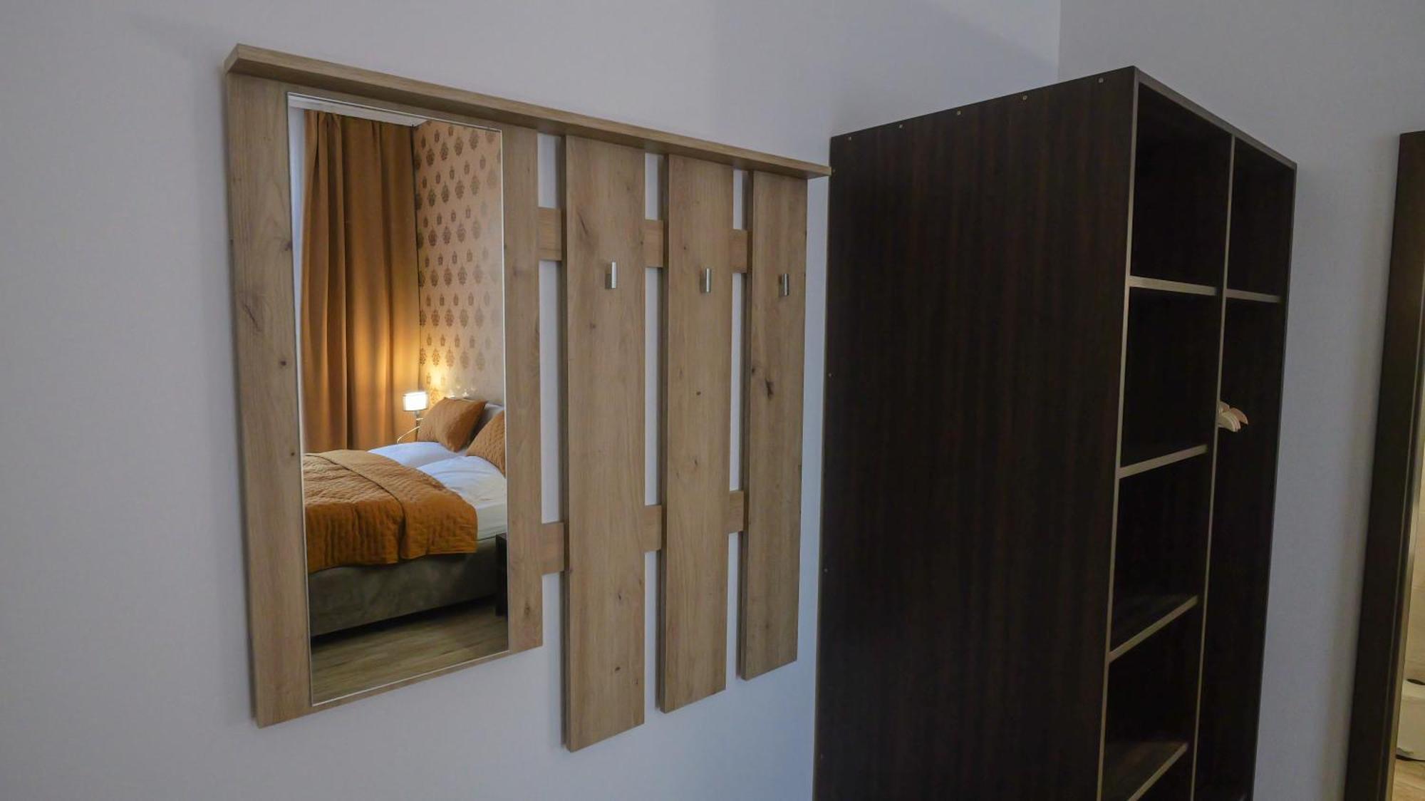 Premium City Centre Bedrooms Prešov Buitenkant foto