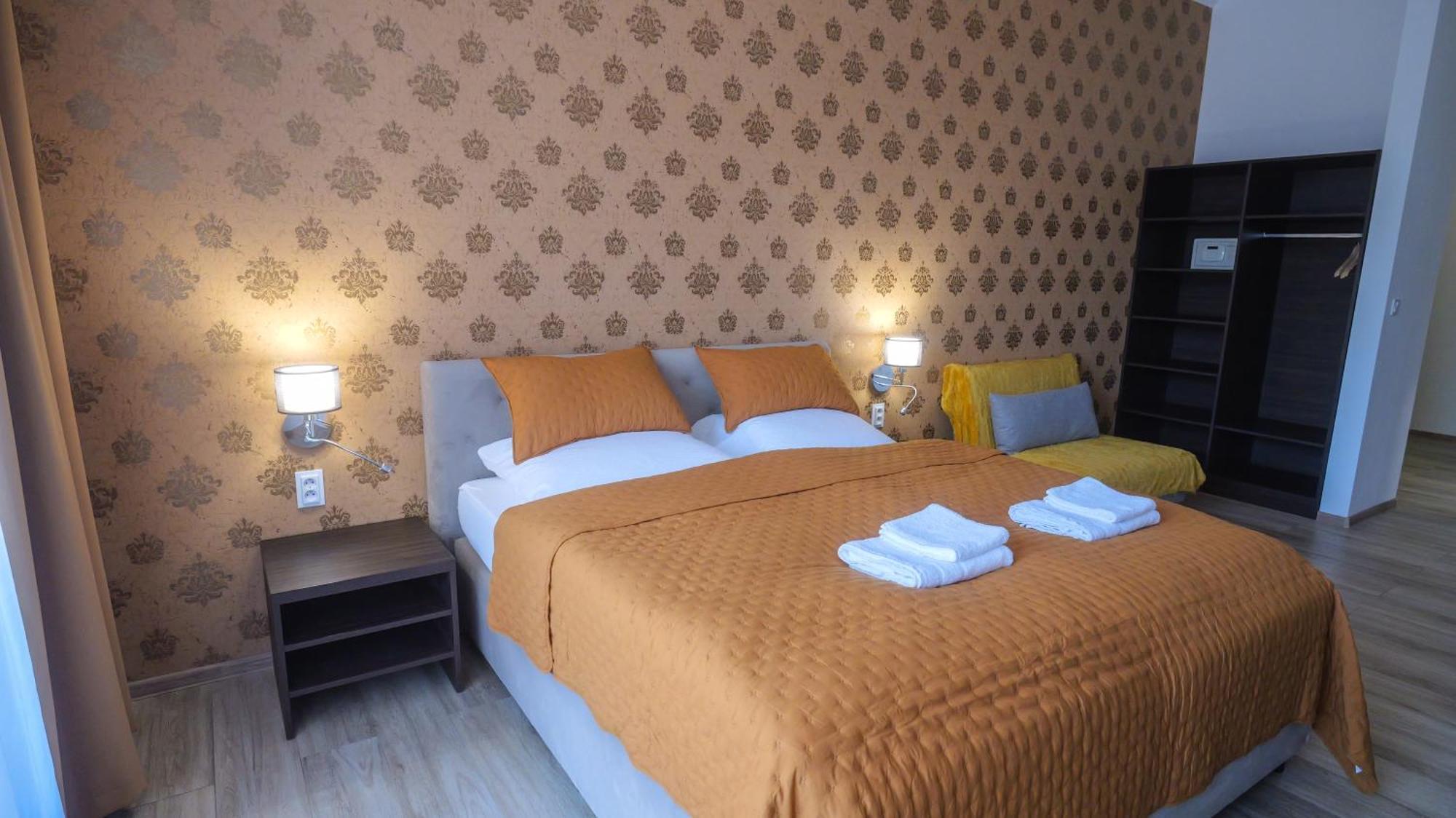 Premium City Centre Bedrooms Prešov Buitenkant foto